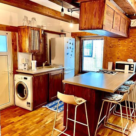 Apartament Rustic In Centrul Istoric Appartamento Braşov Esterno foto