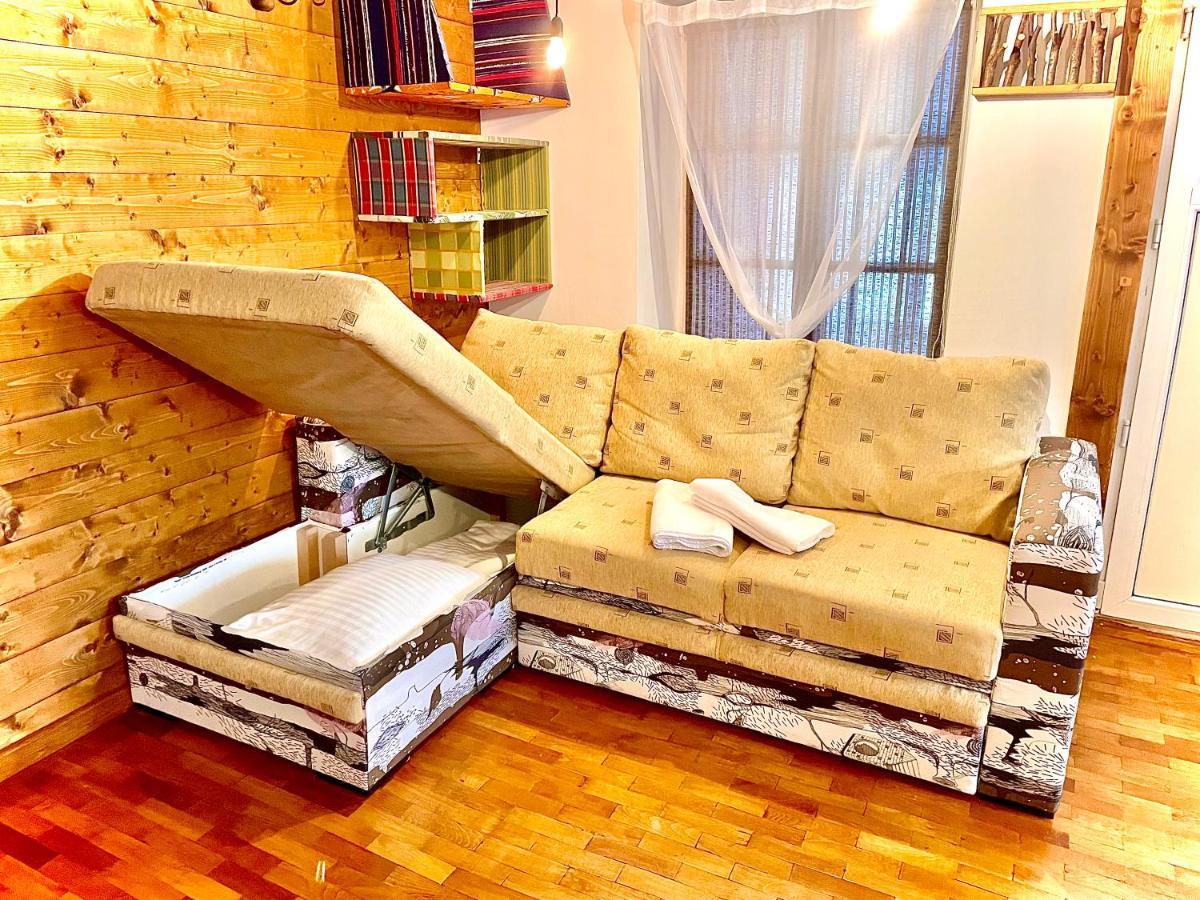 Apartament Rustic In Centrul Istoric Appartamento Braşov Esterno foto