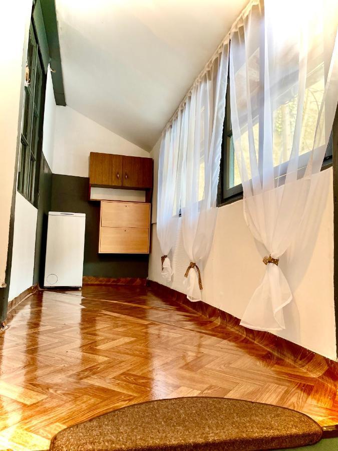 Apartament Rustic In Centrul Istoric Appartamento Braşov Esterno foto