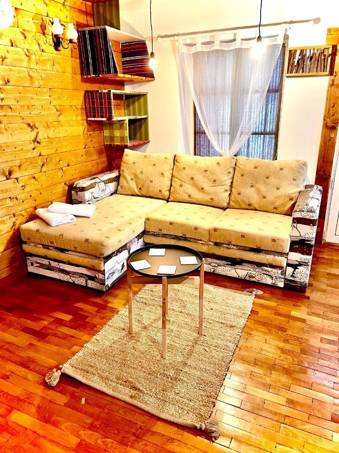 Apartament Rustic In Centrul Istoric Appartamento Braşov Esterno foto