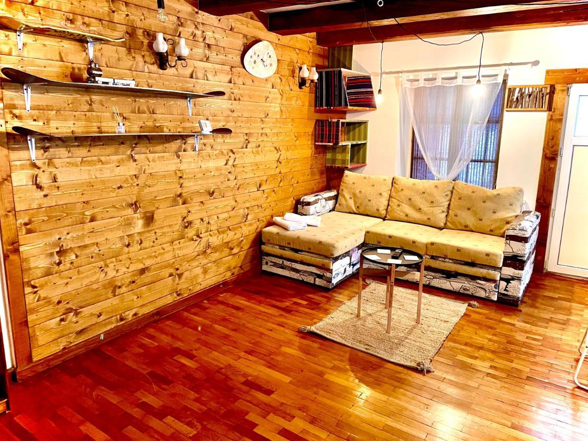 Apartament Rustic In Centrul Istoric Appartamento Braşov Esterno foto